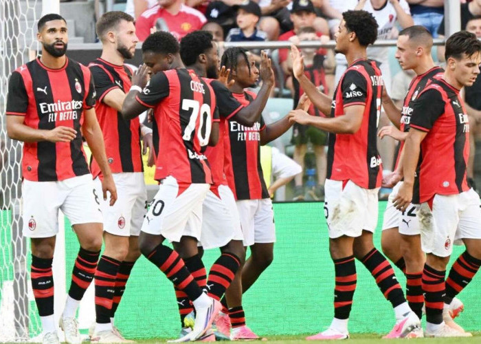 AC Milan Comeback dan Hancurkan Manchester United 4-2.