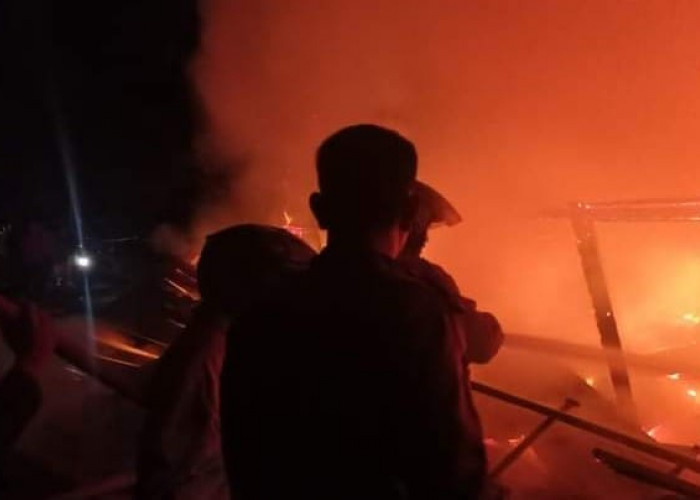Lupa Matikan Kompor Rumah Ketua RT Ludes Terbakar