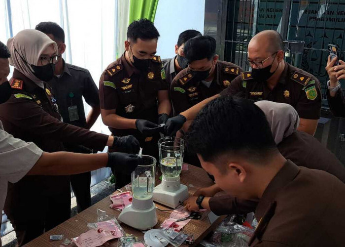 Kejari Prabumulih Musnahkan Barang Bukti 41 Perkara, Asvera: Jaksa Tuntaskan Tugas