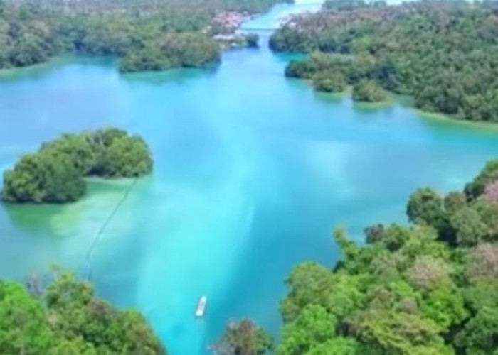 Keajaiban Alam Kalimantan Timur: Pesona Keindahan Danau Labuan Cermin yang Menakjubkan