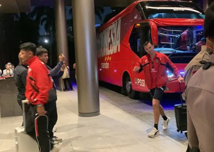 Timnas Indonesia Tiba di Jakarta, Sambutan Meriah Fans di Jakarta