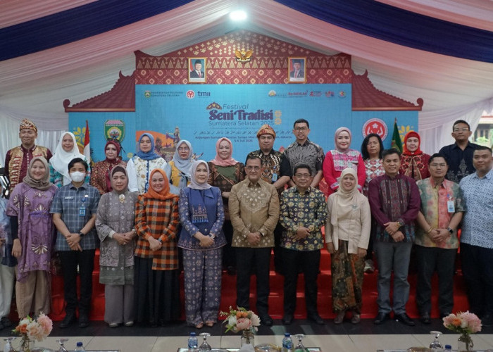 Sekda Sumsel Tutup Festival Seni Tradisi 2025, Dorong Tiap Kabupaten Adakan Event Serupa