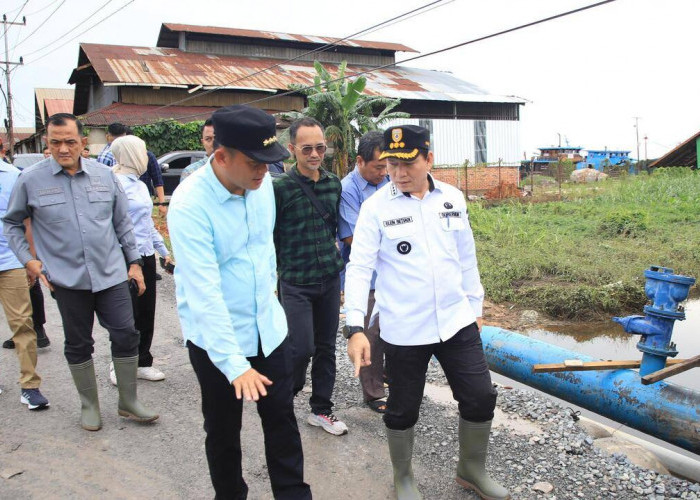 Pj Gubernur Sumatera Selatan Tinjau Kerusakan Jalan Gandus Palembang, Pembangunan Jalan Layang Segera Dimulai