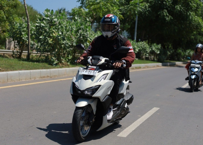 Tips Berkendara Aman Saat Cuaca Panas, Astra Motor Sumsel Imbau Gunakan Helm SNI dan Riding Gear Lengkap