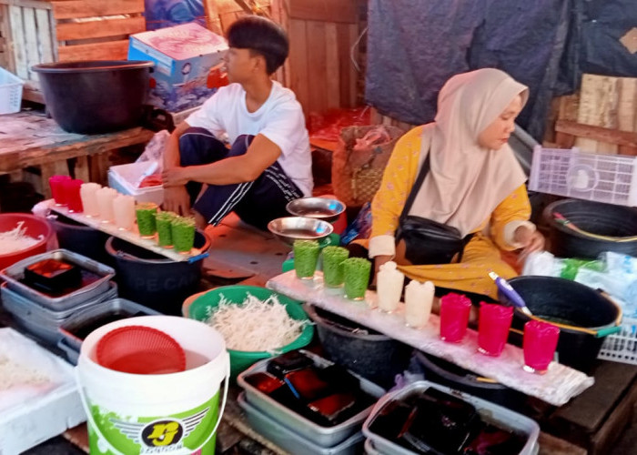 Pedagang Cincau dan Kolang Kaling Bermunculan Saat Ramadhan