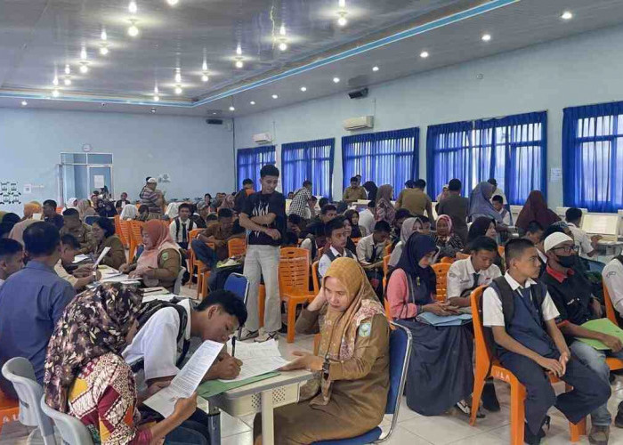 Daftar Ulang SMKN 3 OKU Dipenuhi Calon Siswa Baru, Ini Pesan Kepala Sekolah