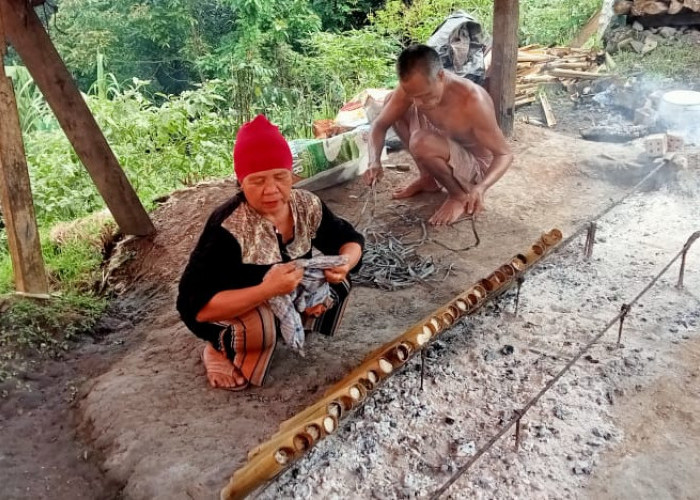 Produksi Lemang Megawati Terkenal Gurih di Kota Lubuklinggau, Produksi Meningkat Saat Ramadhan