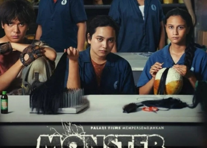 Sinopsis Monster Pabrik Rambut: Teror Gaib di Balik Misteri Kematian Seorang Buruh Pabrik