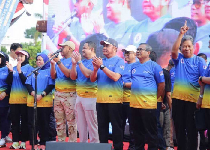 Gubernur Herman Deru Buka Jalan Sehat IKA UII, Tekankan Pentingnya Peduli Sesama