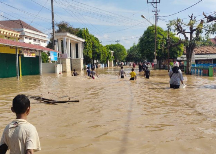 Diguyur Hujan 10 Jam, OKU Dikepung Banjir