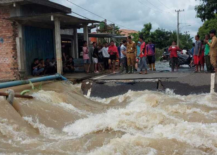 Jembatan Penghubung Putus, Ribuan Warga Payuputat Prabumulih Sumatera Selatan Terancam Terisolir