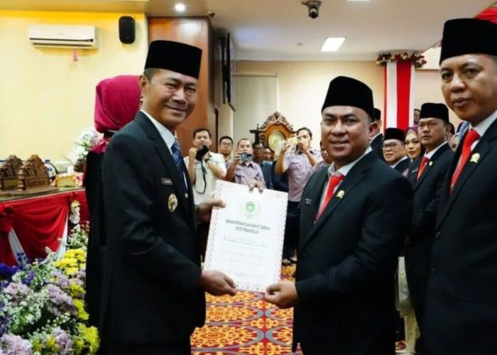 30 Anggota DPRD Prabumulih Resmi Dilantik, Pj Walikota Ajak Bersinergi Wujudkan Prabumulih Sejahtera