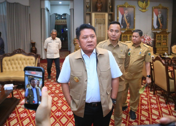 Herman Deru Pastikan Besok Pesawat Diberangkatkan untuk Operasi Teknologi Dry Ice di Sumsel