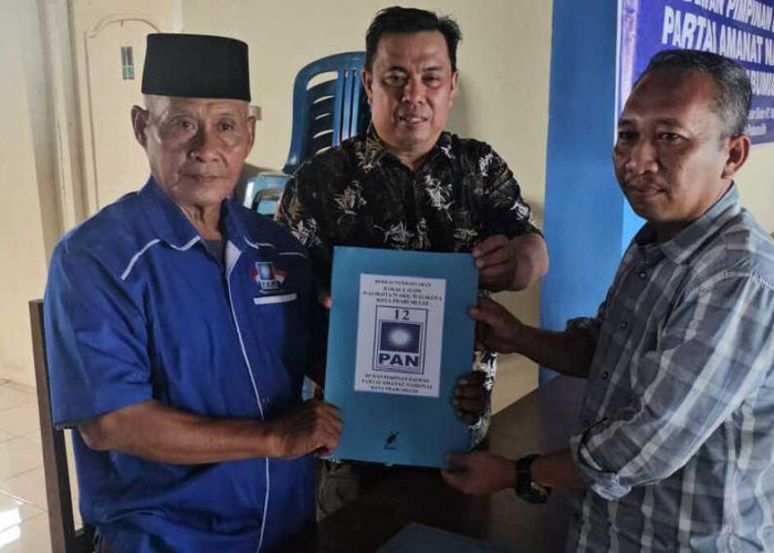 Ambil Formulir Pendaftaran Calon Wawako di PAN, Ketua DPC PAN Prabumulih: Poling Alfa Sujatmiko Tertingg