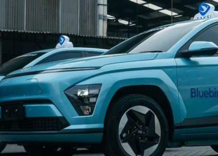 Hyundai Kona Electric Resmi Jadi Pilihan Blue Bird untuk Armada Taksi di IKN