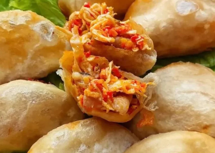 Cireng Ayam Suwir Jadi Primadona Baru di Pasar Kuliner Jalanan
