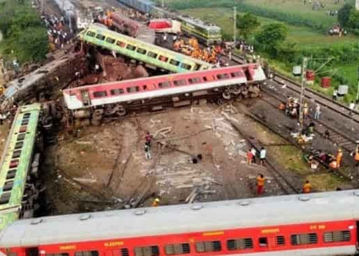 Tragis! 2 Kereta Api Tabrakan di India Sebabkan 300 Orang Meninggal dan 850 Korban Luka-luka... 