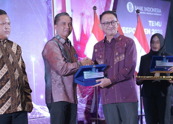 Pusri Raih Penghargaan Responden Terbaik Bank Indonesia
