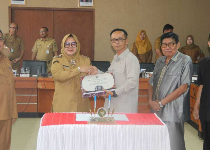 Sumarni Serahkan Raperda Pertanggungjawaban 2025 ke DPRD Realisasi Belanja Daerah 2025 Capai 89,54 Persen