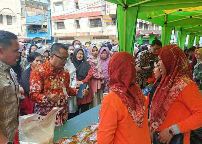 Berburu Pangan Murah, Warga Serbu GPM di Mambo II