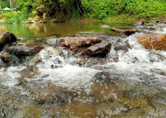 Wisata Air Panas Kea-Kea di Kolaka Hot Springsnya Sulawesi Tenggara, Airnya Menyatu dengan Sungai