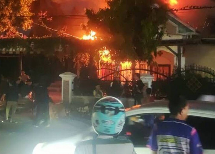 Warung Makan Raja Kuliner Baturaja Terbakar