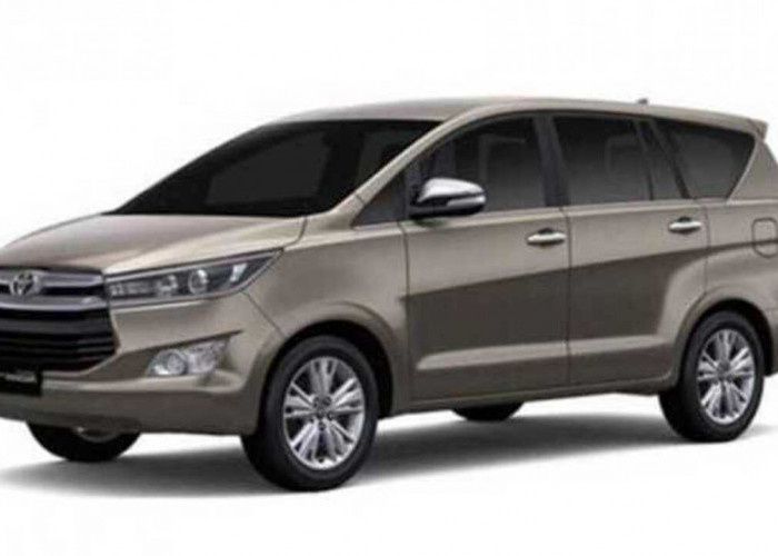 Mengapa Kijang Innova Menjadi Mobil Keluarga yang Murah dan Favorit? Ini Alasannya! 