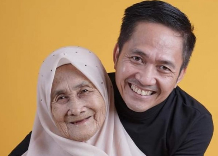PJ Walikota Palembang Ratu Dewa Doakan Surga untuk Emak