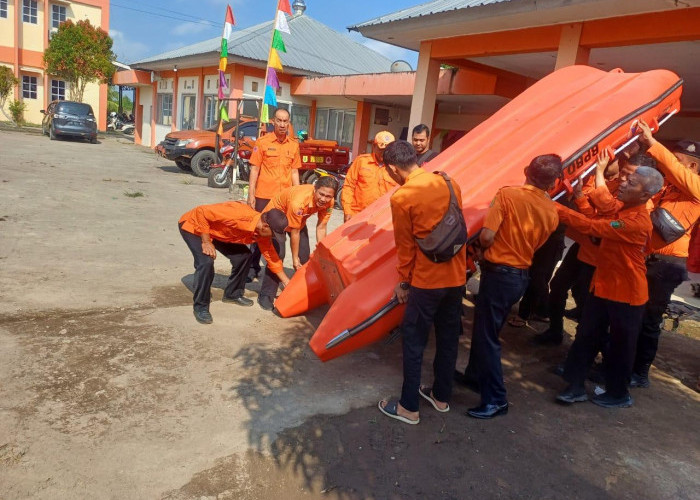 Sigap, BPBD Muba Bersama Basarnas Cari 5 Korban Tenggelam Akibat Jembatan Ambruk  di Lalan