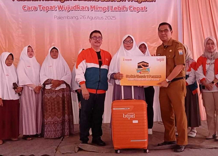 Lima Ibu Nasabah BTPN Syariah Palembang Raih Hadiah Umroh Gratis