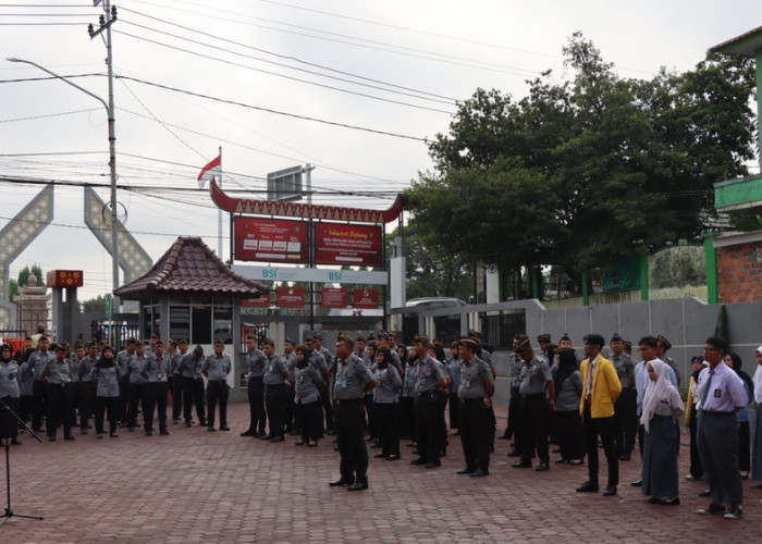 Kemenkumham Sumsel Berikan Apresiasi Kepada Pegawai Teladan pada Apel Pagi