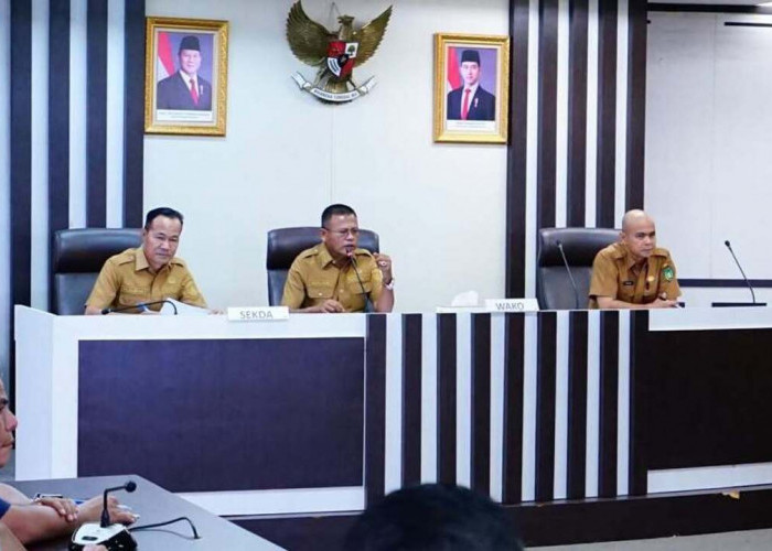 Pemkot Prabumulih Gelar Rapat Bulanan, Wali Kota H Arlan Tekankan Disiplin dan Pelayanan Maksimal 