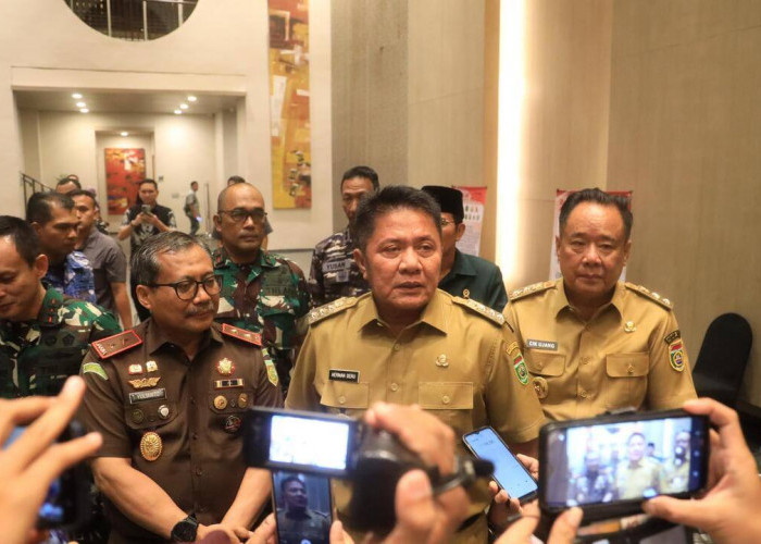 Gubernur Herman Deru Tegaskan Kesetaraan: Non-ASN Kini Bisa Kenakan Seragam Kuning Khaki