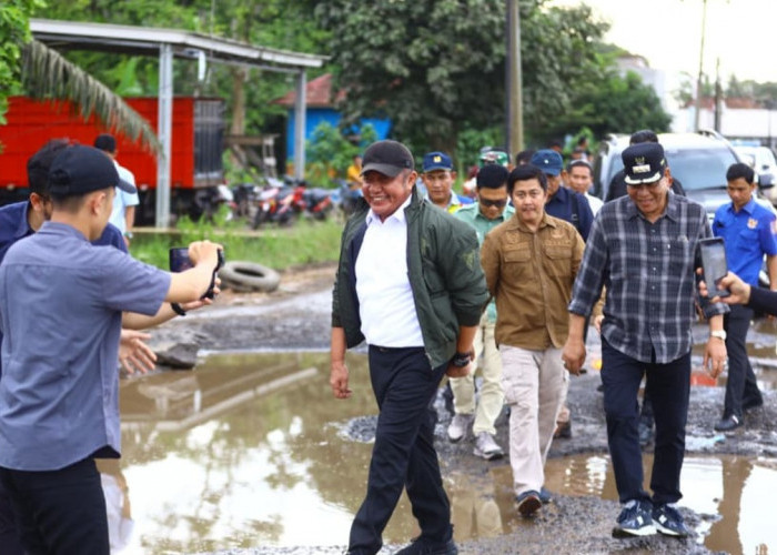 Gubernur Herman Deru Pastikan Perbaikan Jalan Musi Banyuasin–Muara Beliti Dimulai 2026.