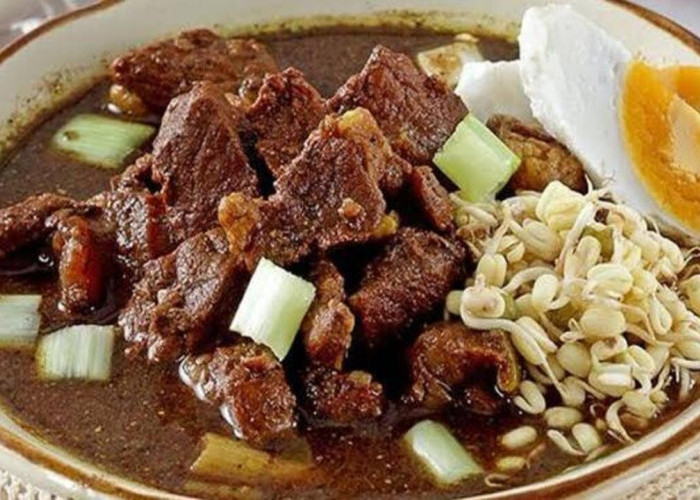 Rawon, Kuliner Hitam Khas Jawa Timur yang Tetap Bertahan di Tengah Perubahan Zaman