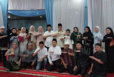 Tutup Safari Ramadan, Bupati OKU Ajak Pasukan Kuning dan Guru SR Tarawih Bersama