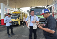 Herman Deru Tinjau Antrean BBM di SPBU Kebun Bunga, Desak Pertamina Segera Atasi Kelangkaan Pasokan