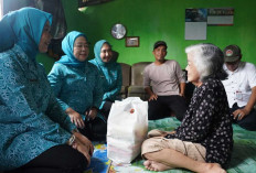 Sentuhan Kepedulian Feby Deru di Talang Kepuh, Bagikan Sembako pada Peringatan HKG PKK.