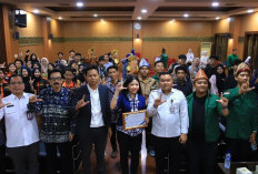 Ratu Tenny Leriva Buka Seminar Literasi Aliansi Mahasiswa: Pemuda Garda Terdepan Kemajuan Indonesia Emas 2045