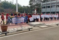 Ratusan Pedagang Tuntut Kepastian Kios Pasar