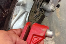 Jangan Sepelekan! Begini Cara Parkir Motor yang Aman dari Maling