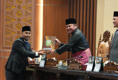 Herman Deru Sampaikan Pendapat Akhir Perubahan APBD 2026, Lanjutkan Penjelasan Raperda APBD 2027
