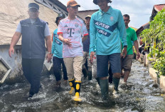 Wali Kota Ratu Dewa Tinjau Genangan Air di SU II, Kerahkan PUPR dan Salurkan Bantuan untuk Warga
