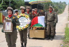 Sekda Muara Enim Pimpin Upacara Kedinasan Pelepasan Jenazah Bupati Nang Ali Solichin