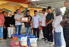 Wakil Bupati OKU – BAZNAS OKU Bantu Korban Rumah Kebakaran di Kecamatan Lengkiti