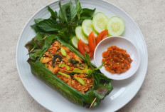 Nasi Bakar, Kuliner Tradisional yang Terus Digemari di Tengah Tren Makanan Modern