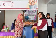 Sampah Tak Lagi Dibuang, FKM Unsri Gerakkan Warga Muara Penimbung Ulu Kelola Sampah Organik dengan Komposter