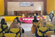 Perkuat Kemandirian Ekonomi, DPPPA Muara Enim Bekali Kaum Perempuan Pelatihan Budidaya Jamur Tiram 