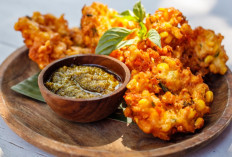 Bakwan Jagung, Camilan Tradisional yang Tetap Bertahan di Tengah Tren Kuliner Modern