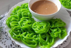 Kue Putu Mayang Tetap Bertahan di Tengah Gempuran Kuliner Modern